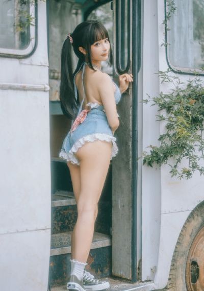 警花美妇呻吟湿蜜唇芯_BD英语电影完整版